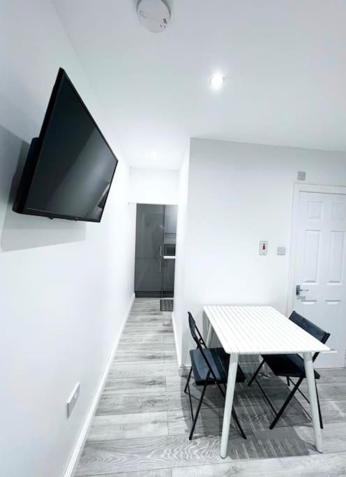 Modern Studio Near Nec With Free Parking - Prime Location Sheldon  Ngoại thất bức ảnh
